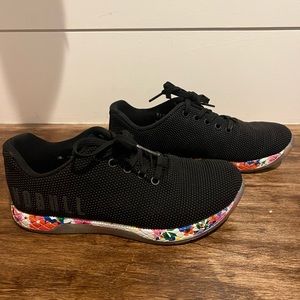 NOBULL WOMEN'S FLORAL TRAINER